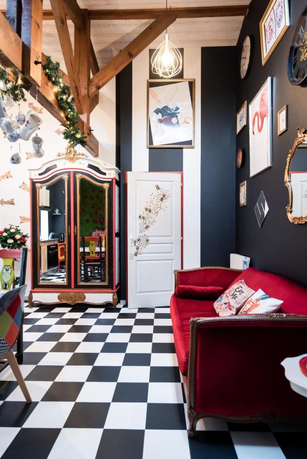 Insolite Alice In Wonderland Gujan-Mestras Exterior foto